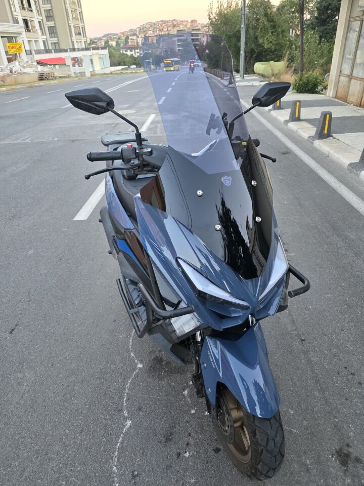 MOTOCAM Küba Newcity 125 Ön Cam 2023-2026 Model 78cm Füme Renkli 4mm UZUN