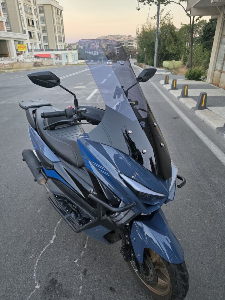 MOTOCAM Küba Newcity 125 Ön Cam 2023-2026 Model 78cm Füme Renkli 4mm UZUN