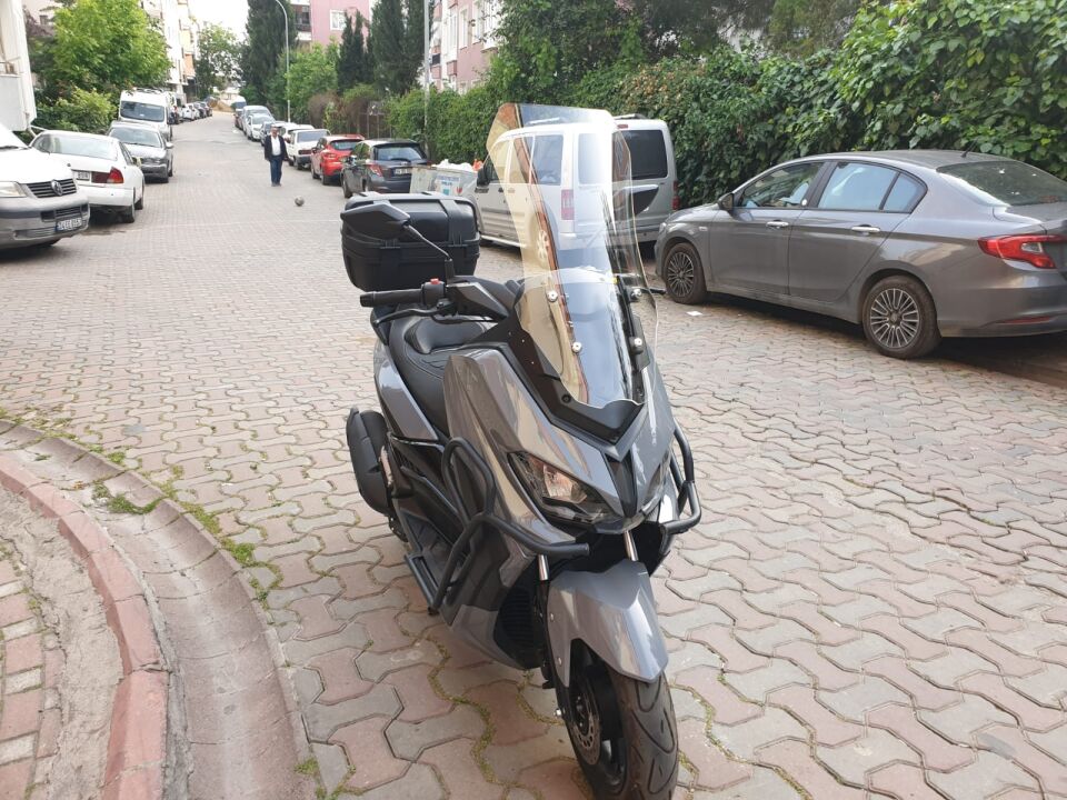 MOTOCAM Küba Novax 200 Ön Cam 2023-2026 Model 57cm Şeffaf Renkli 4mm