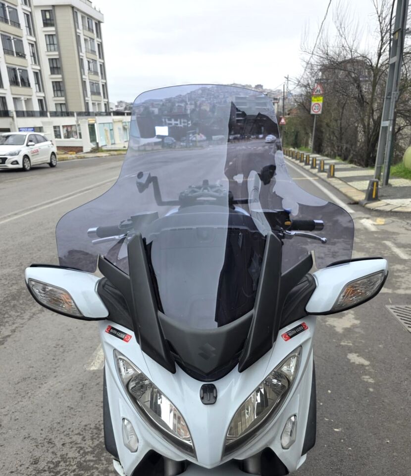 MOTOCAM Suzuki Burgman 650 Ön Cam 2013-2018 Model 76cm Füme Renkli 4mm