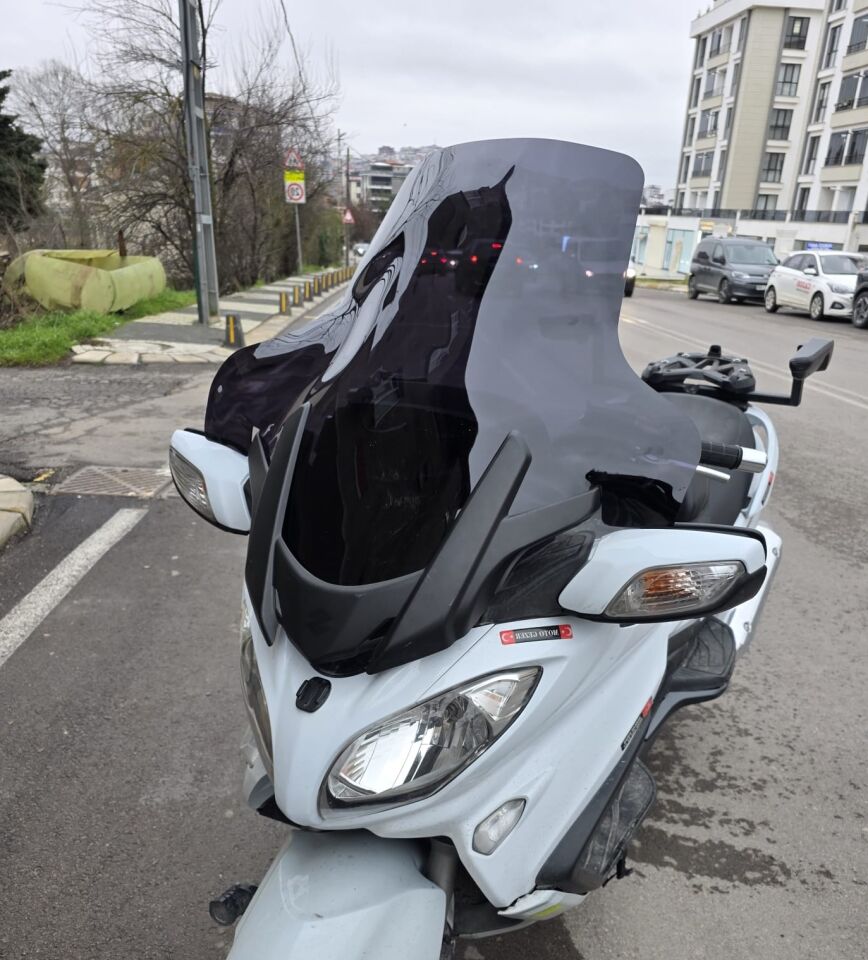 MOTOCAM Suzuki Burgman 650 Ön Cam 2013-2018 Model 76cm Siyah Renkli 4mm İADE YOKTUR