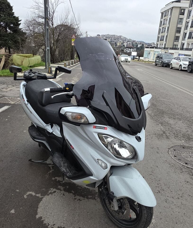 MOTOCAM Suzuki Burgman 650 Ön Cam 2013-2018 Model 76cm Siyah Renkli 4mm İADE YOKTUR