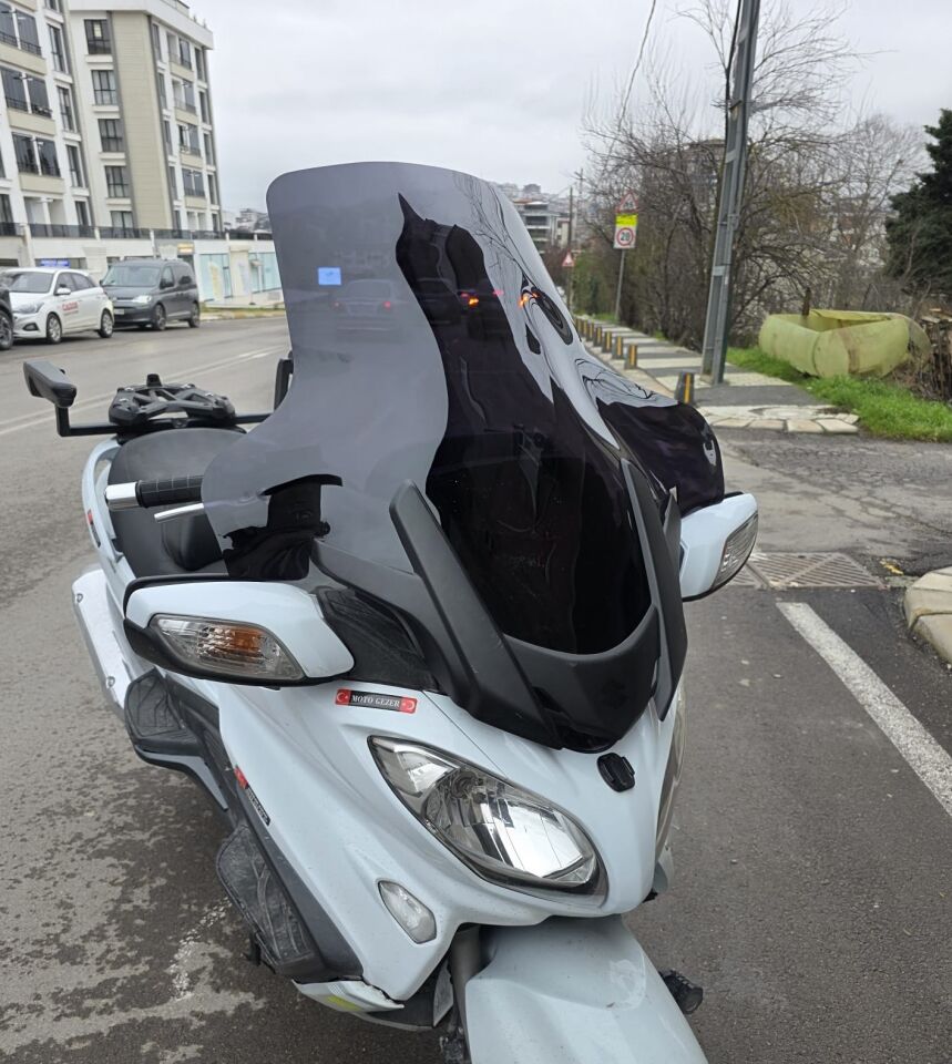 MOTOCAM Suzuki Burgman 650 Ön Cam 2013-2018 Model 76cm Siyah Renkli 4mm İADE YOKTUR