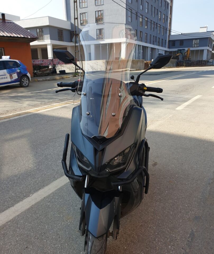 MOTOCAM Küba Novax 200 Ön Cam 2023-2026 Model 65cm Şeffaf Renkli 4mm UZUN