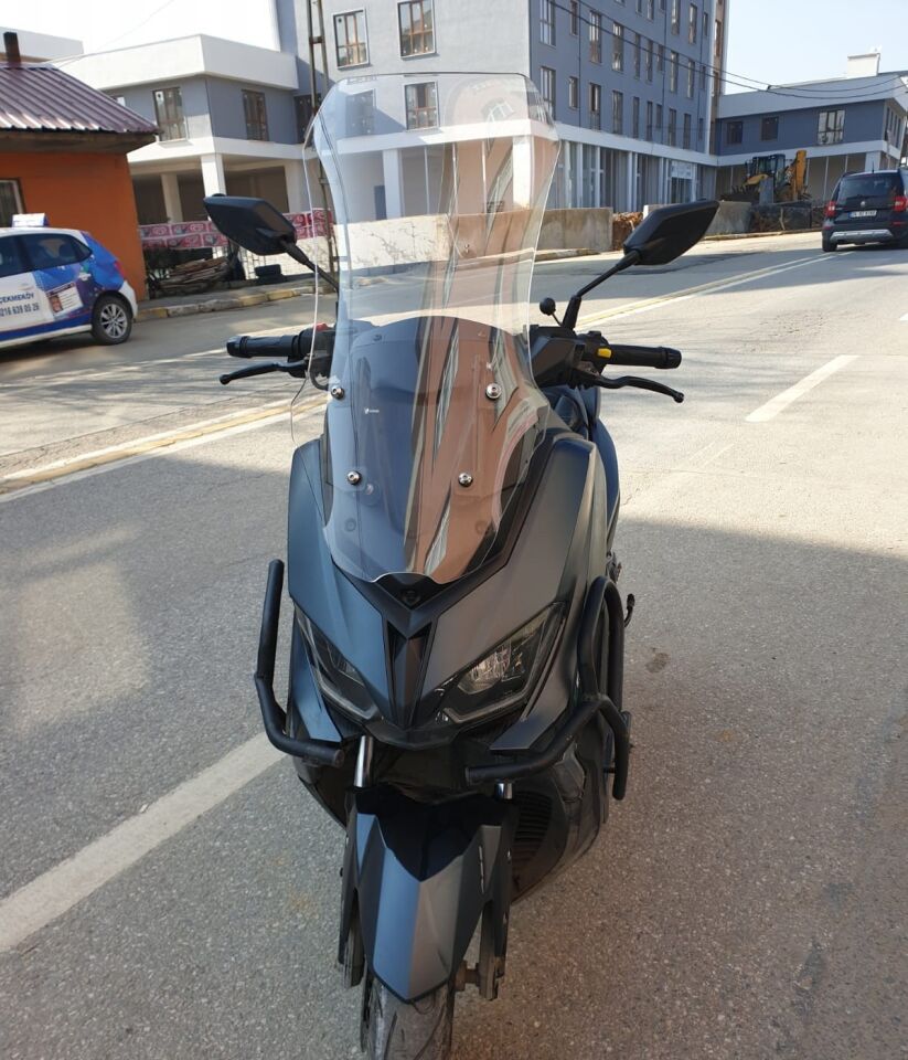 MOTOCAM Küba Novax 200 Ön Cam 2023-2026 Model 65cm Şeffaf Renkli 4mm UZUN