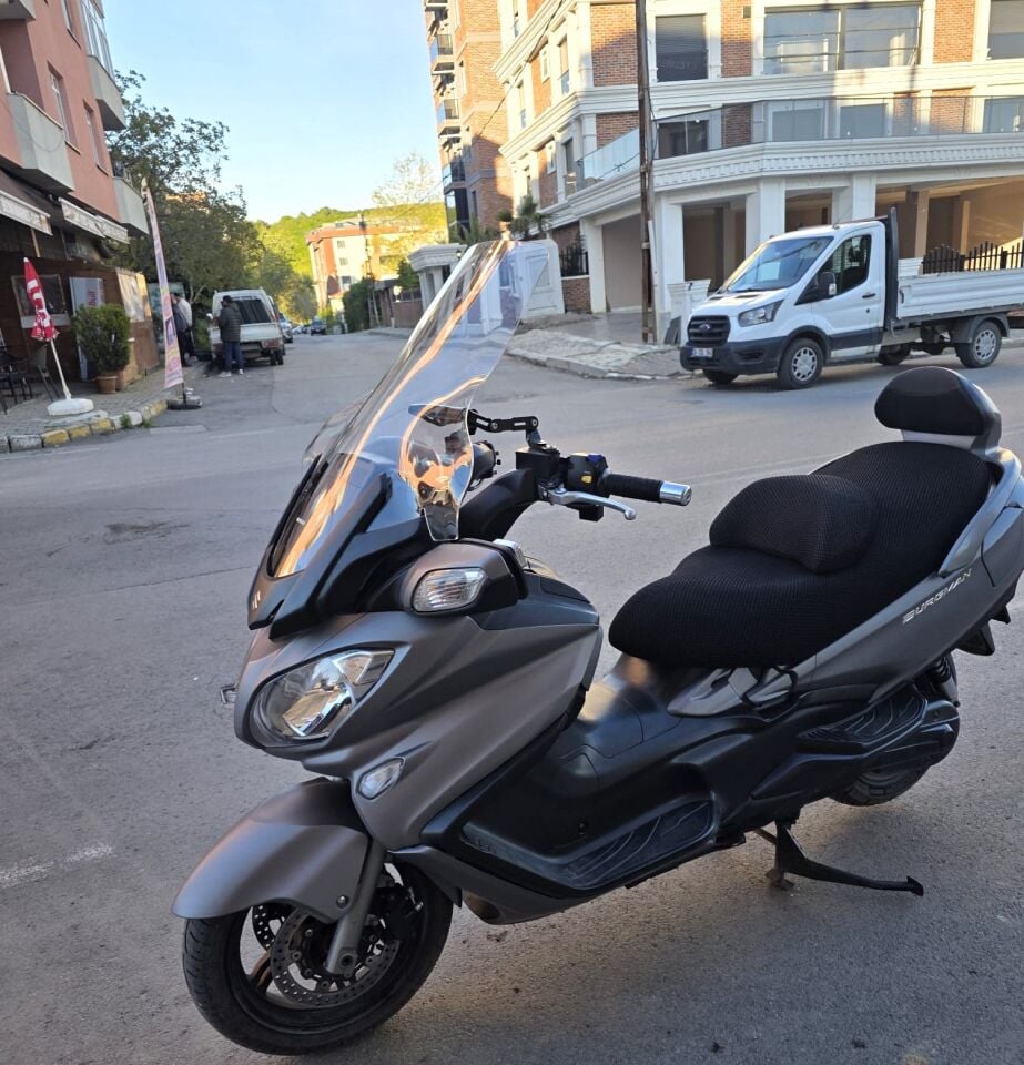 MOTOCAM Suzuki Burgman 650 Ön Cam 2013-2018 Model 76cm Şeffaf Renkli 4mm