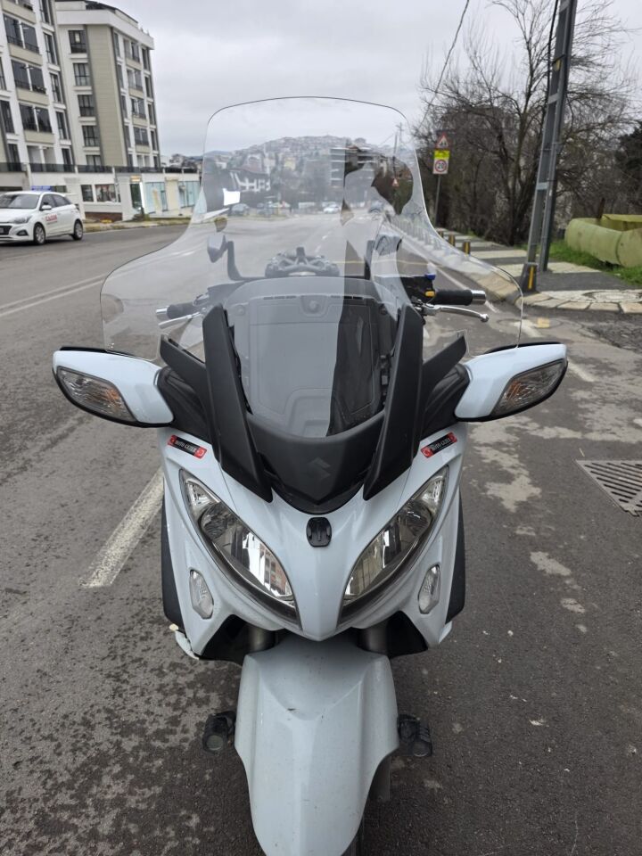 MOTOCAM Suzuki Burgman 650 Ön Cam 2013-2018 Model 76cm Şeffaf Renkli 4mm