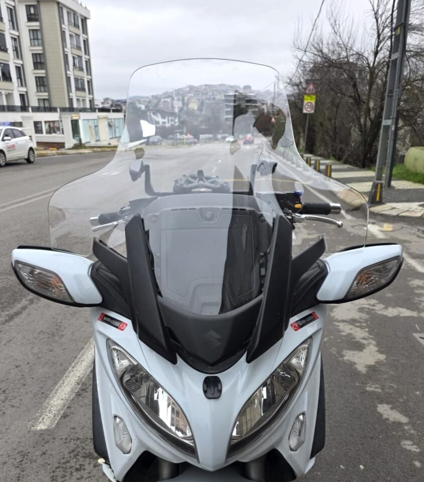 MOTOCAM Suzuki Burgman 650 Ön Cam 2013-2018 Model 76cm Şeffaf Renkli 4mm