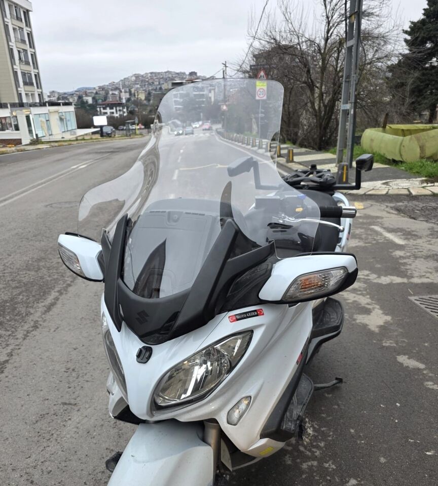 MOTOCAM Suzuki Burgman 650 Ön Cam 2013-2018 Model 76cm Şeffaf Renkli 4mm