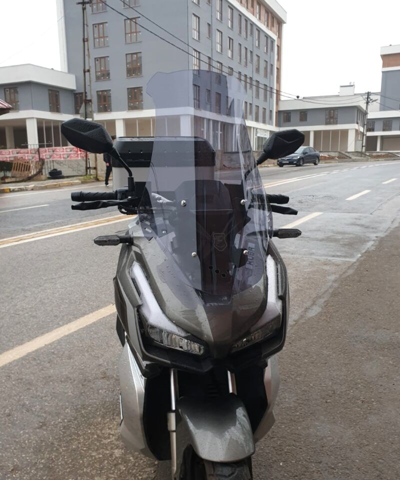 MOTOCAM Küba Rubano 150 Ön Cam 2023-2026 Model 65cm Füme Renkli 4mm ORTA BOYLU