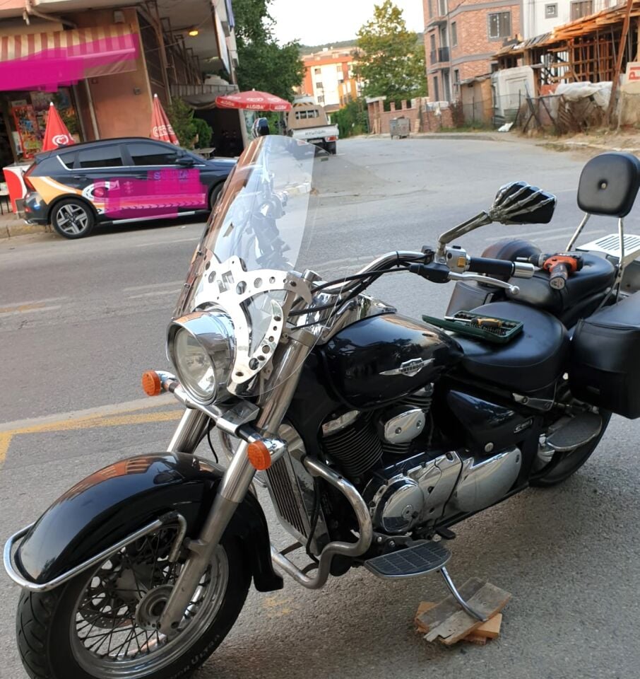 MOTOCAM Suzuki C 800 Ön Cam 2004-2016 Model 61cm Şeffaf Renkli 4mm APARATSIZDIR