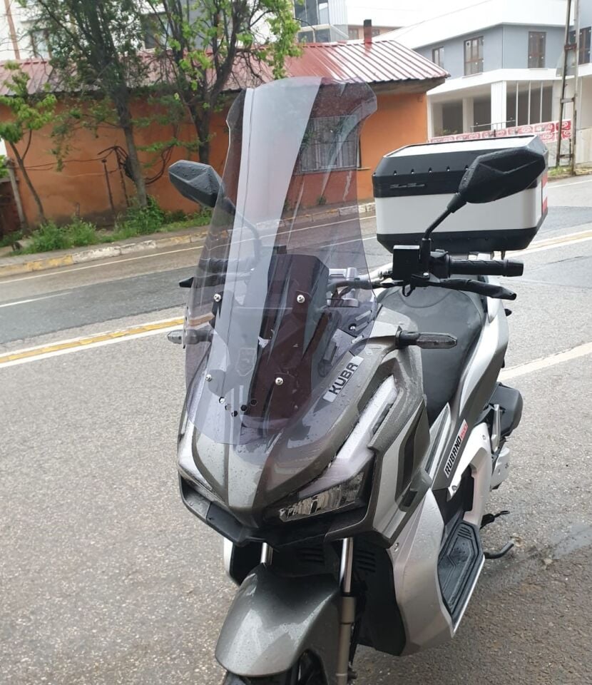 MOTOCAM Küba Rubano 150 Ön Cam 2023-2026 Model 75cm Füme Renkli 4mm UZUN