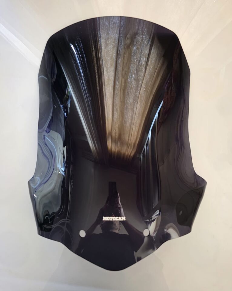 MOTOCAM Triumph Tiger 800 XC Ön Cam 2010-2017 Model 59cm Siyah Renkli 4mm