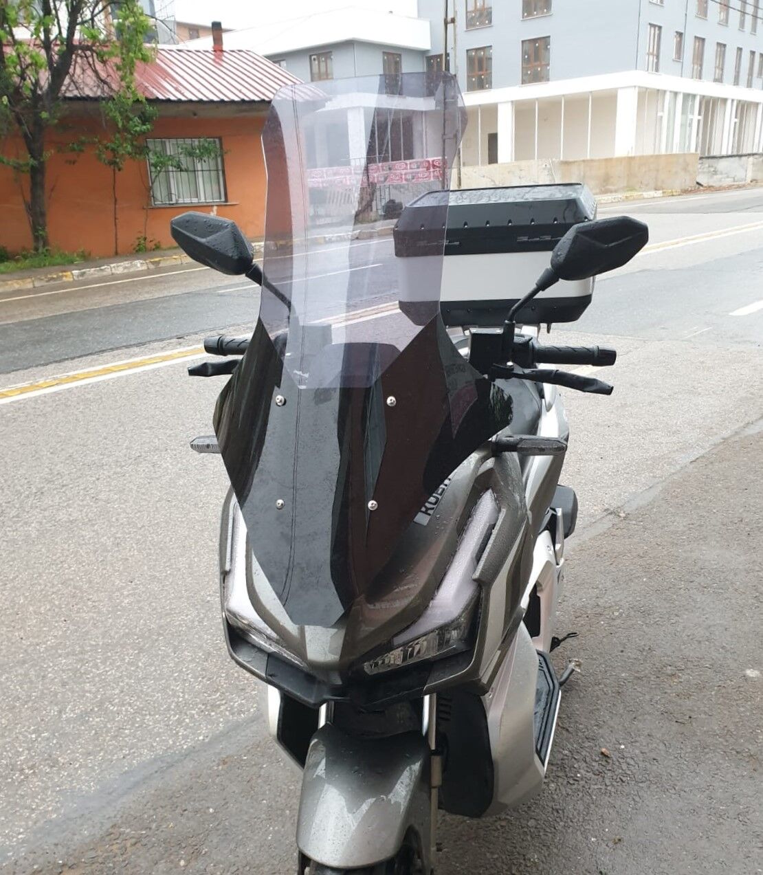 MOTOCAM Küba Rubano 150 Ön Cam 2023-2026 Model 78cm Füme Renkli 4mm UZUN