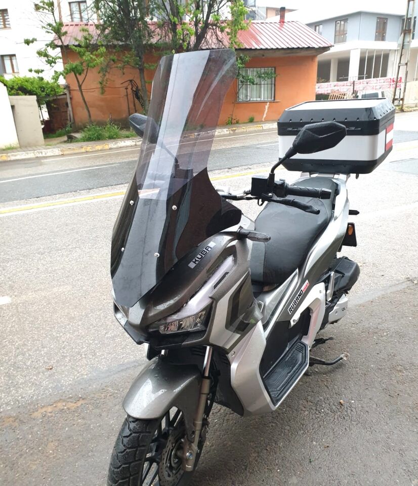 MOTOCAM Küba Rubano 150 Ön Cam 2023-2026 Model 78cm Füme Renkli 4mm UZUN