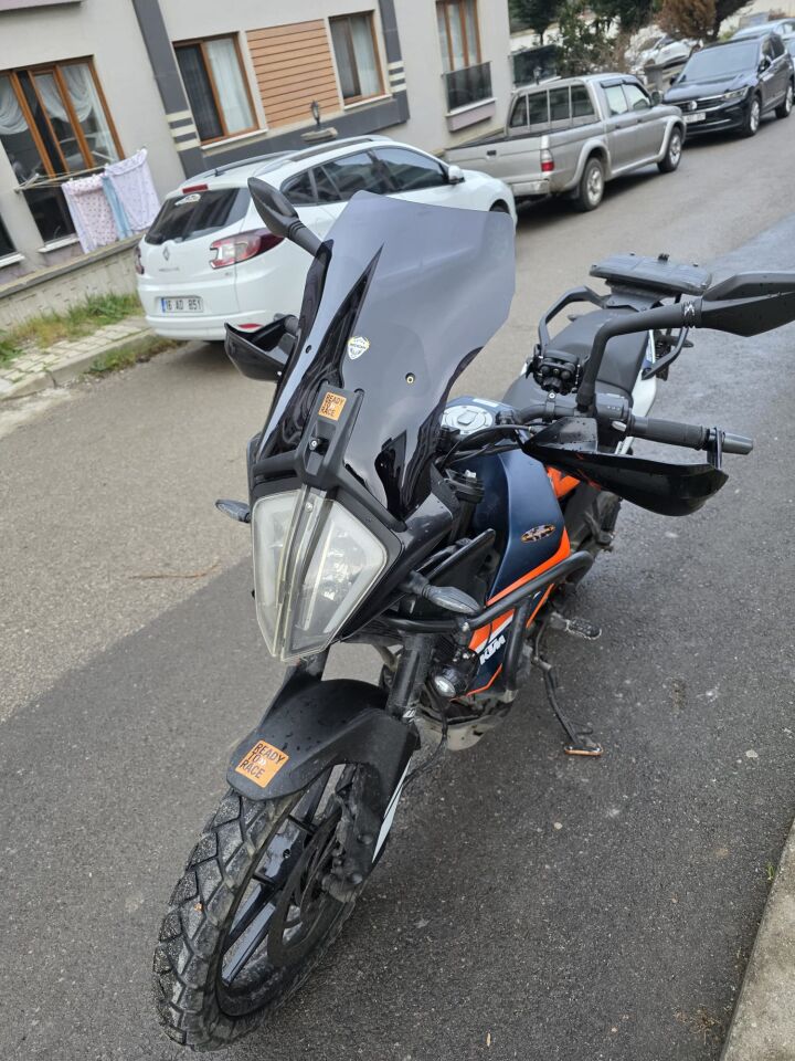 MOTOCAM KTM 250 Adventure Ön Cam 2020-2024 Model 44cm Siyah Renkli APARATSIZDIR