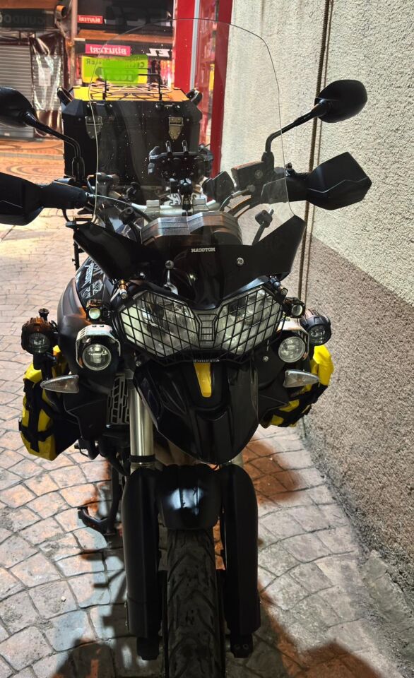 MOTOCAM Triumph Tiger 800 XC Ön Cam 2010-2017 Model 59cm Şeffaf Renkli 4mm