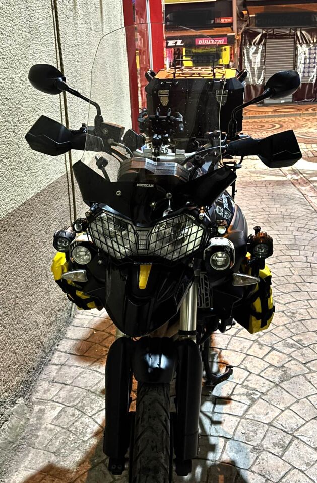 MOTOCAM Triumph Tiger 800 XC Ön Cam 2010-2017 Model 59cm Şeffaf Renkli 4mm
