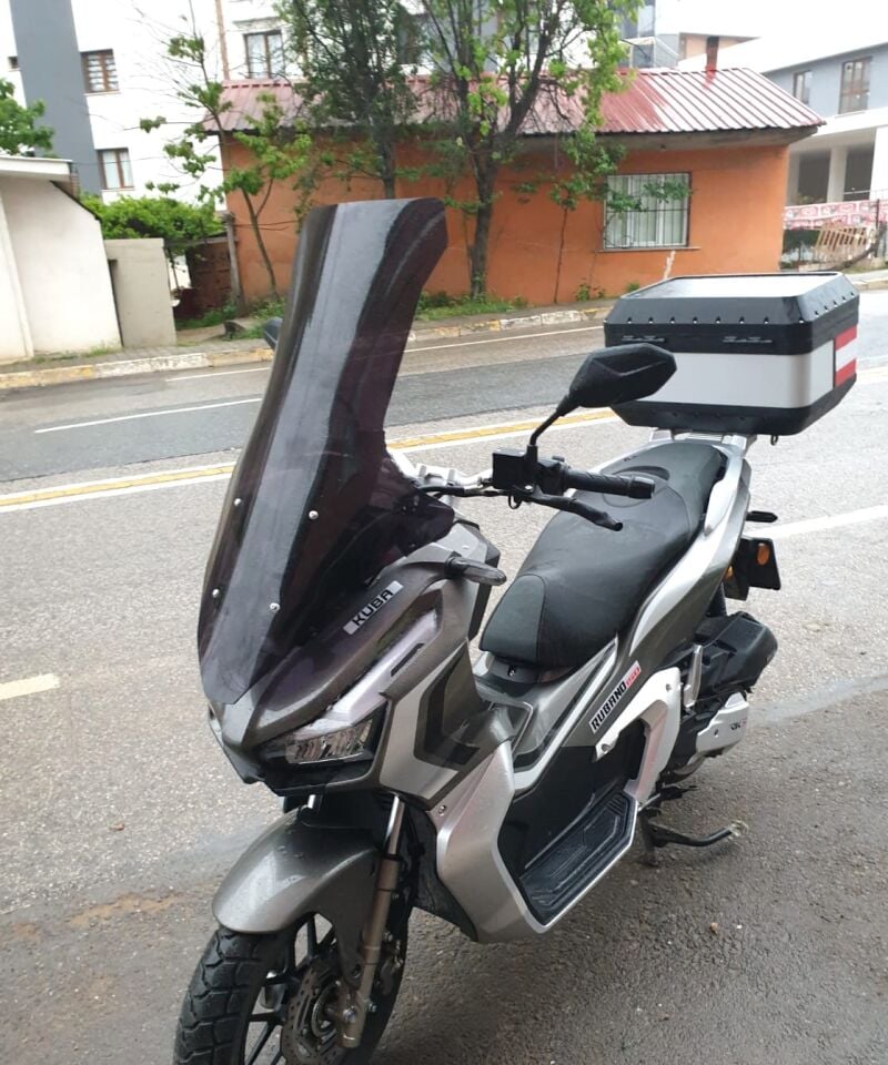 MOTOCAM Küba Rubano 150 Ön Cam 2023-2026 Model 78cm Siyah Renkli 4mm