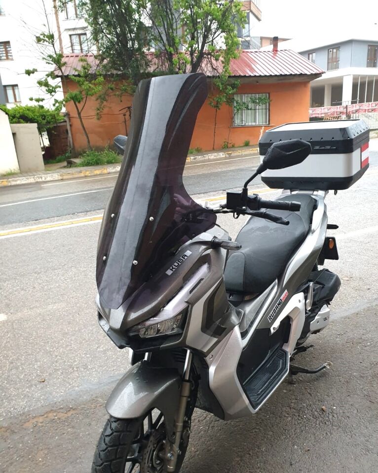 MOTOCAM Küba Rubano 150 Ön Cam 2023-2026 Model 78cm Siyah Renkli 4mm