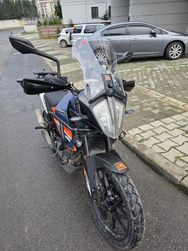 MOTOCAM KTM 250 Adventure Ön Cam 2020-2024 Model 44cm Şeffaf Renkli APARATSIZDIR