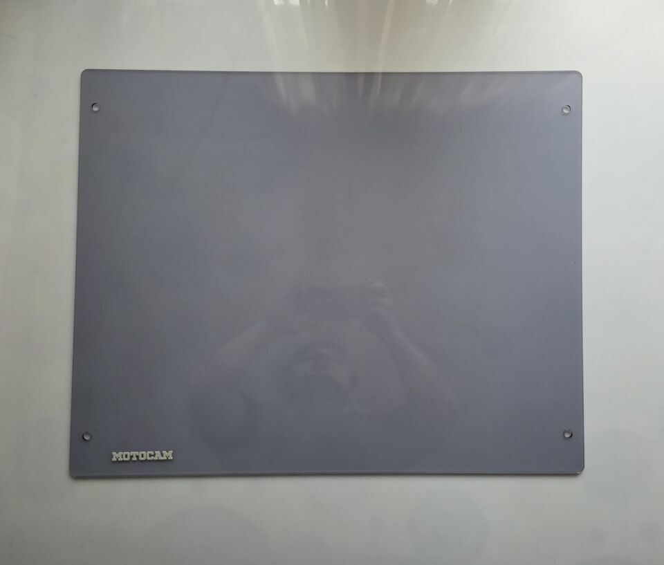 MOTOCAM SFM Ihrara SF 200 Ön Cam 2024-2026 Model 52-65cm Füme Renkli 4mm APARATSIZDIR