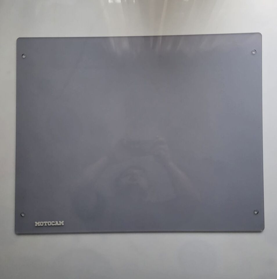 MOTOCAM SFM Ihrara SF 200 Ön Cam 2024-2026 Model 52-65cm Füme Renkli 4mm APARATSIZDIR