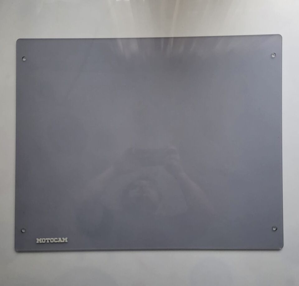 MOTOCAM SFM Ihrara SF 200 Ön Cam 2024-2026 Model 52-65cm Füme Renkli 4mm APARATSIZDIR