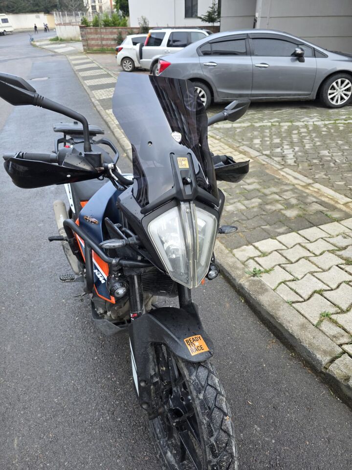 MOTOCAM KTM 250 Adventure Ön Cam 2020-2024 Model 57cm Siyah Renkli APARATSIZDIR