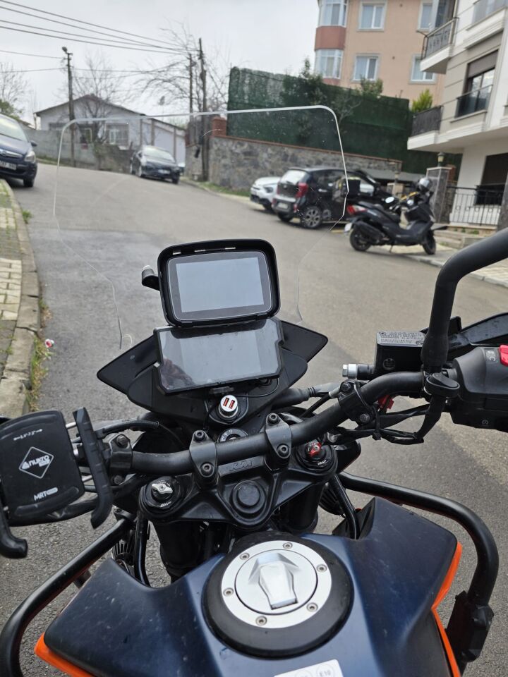 MOTOCAM KTM 390 Adventure Ön Cam 2020-2024 Model 44cm Şeffaf Renkli APARATSIZDIR