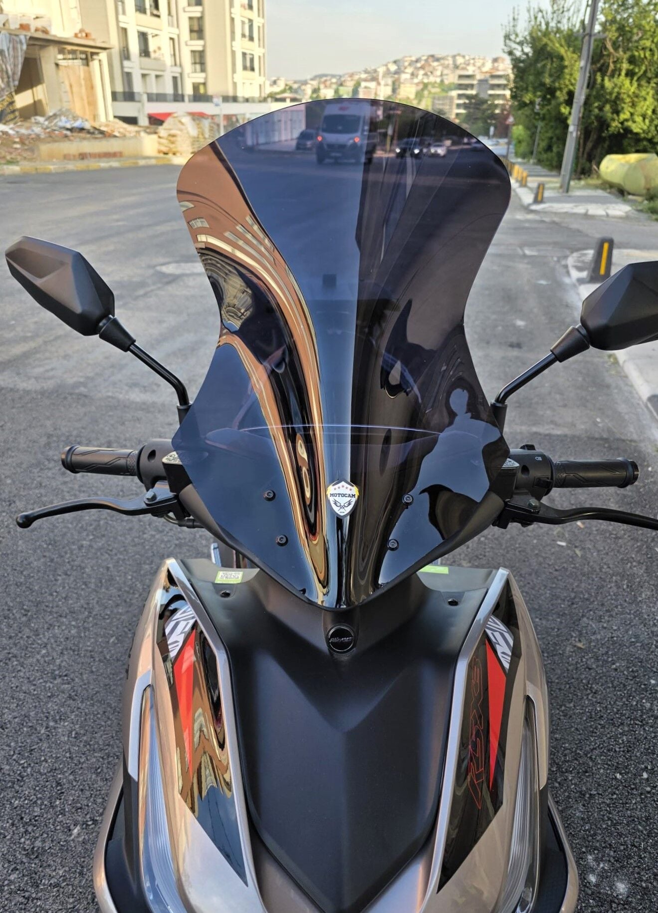 MOTOCAM Yamaha MiO Aerox Ön Cam 54cm Siyah Renkli 4mm SPORTİF