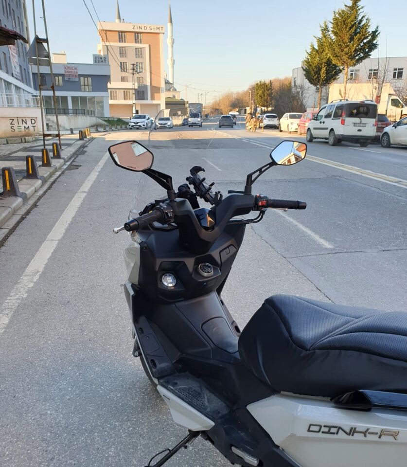 MOTOCAM Kymco Dink R 150 Ön Cam 2023-2026 Model 68cm Şeffaf Renkli 4mm