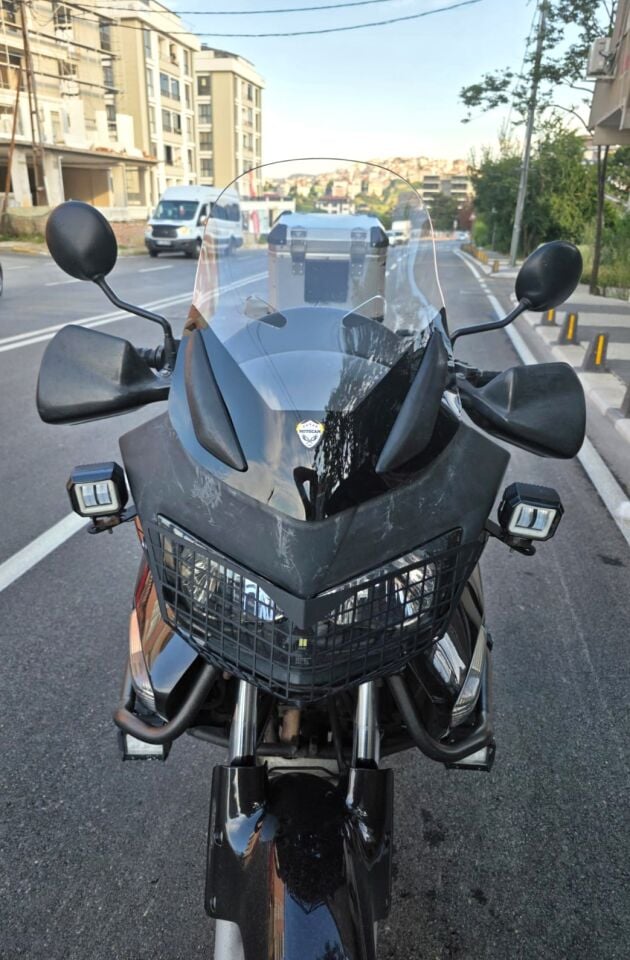 MOTOCAM Honda CBF 1000 Ön Cam 2005-2013 Model 54cm Şeffaf Renkli 4mm
