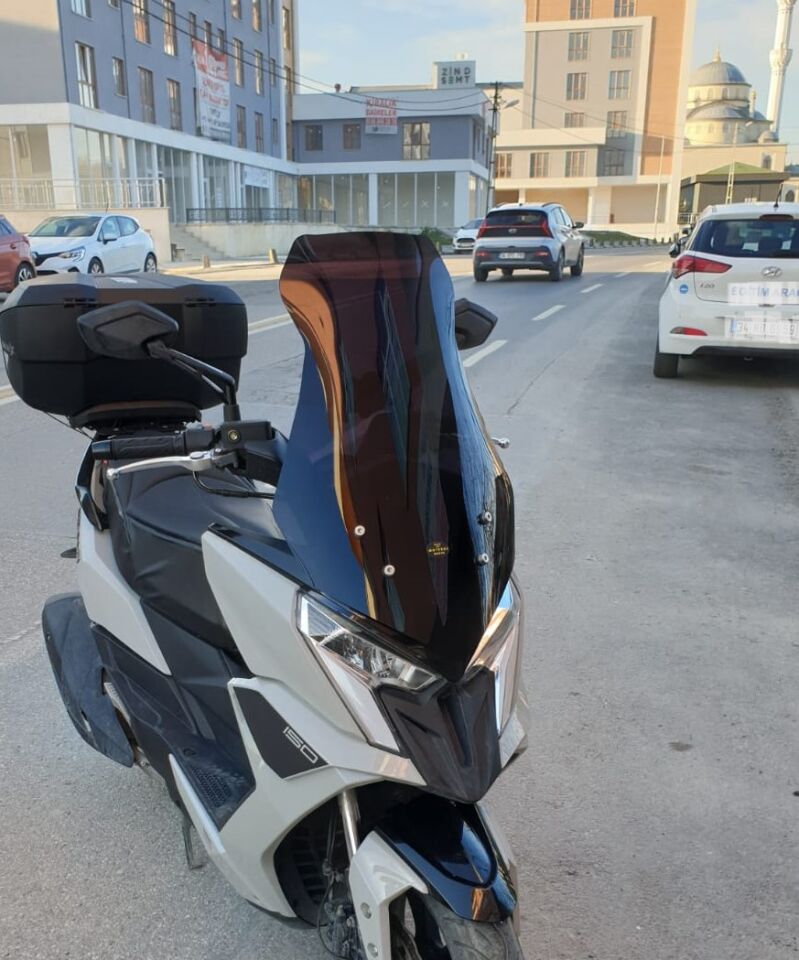 MOTOCAM Kymco Dink R 150 Ön Cam 2023-2026 Model 77cm Siyah Renkli 4mm