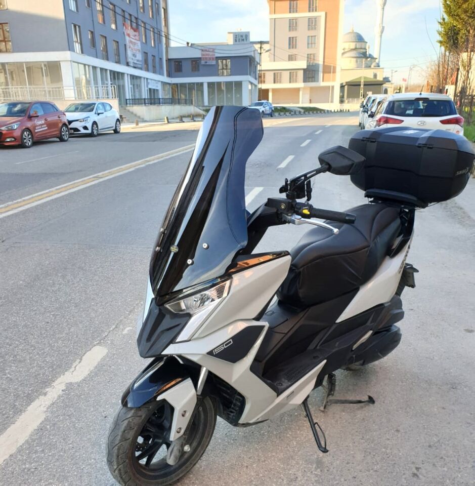 MOTOCAM Kymco Dink R 150 Ön Cam 2023-2026 Model 77cm Siyah Renkli 4mm