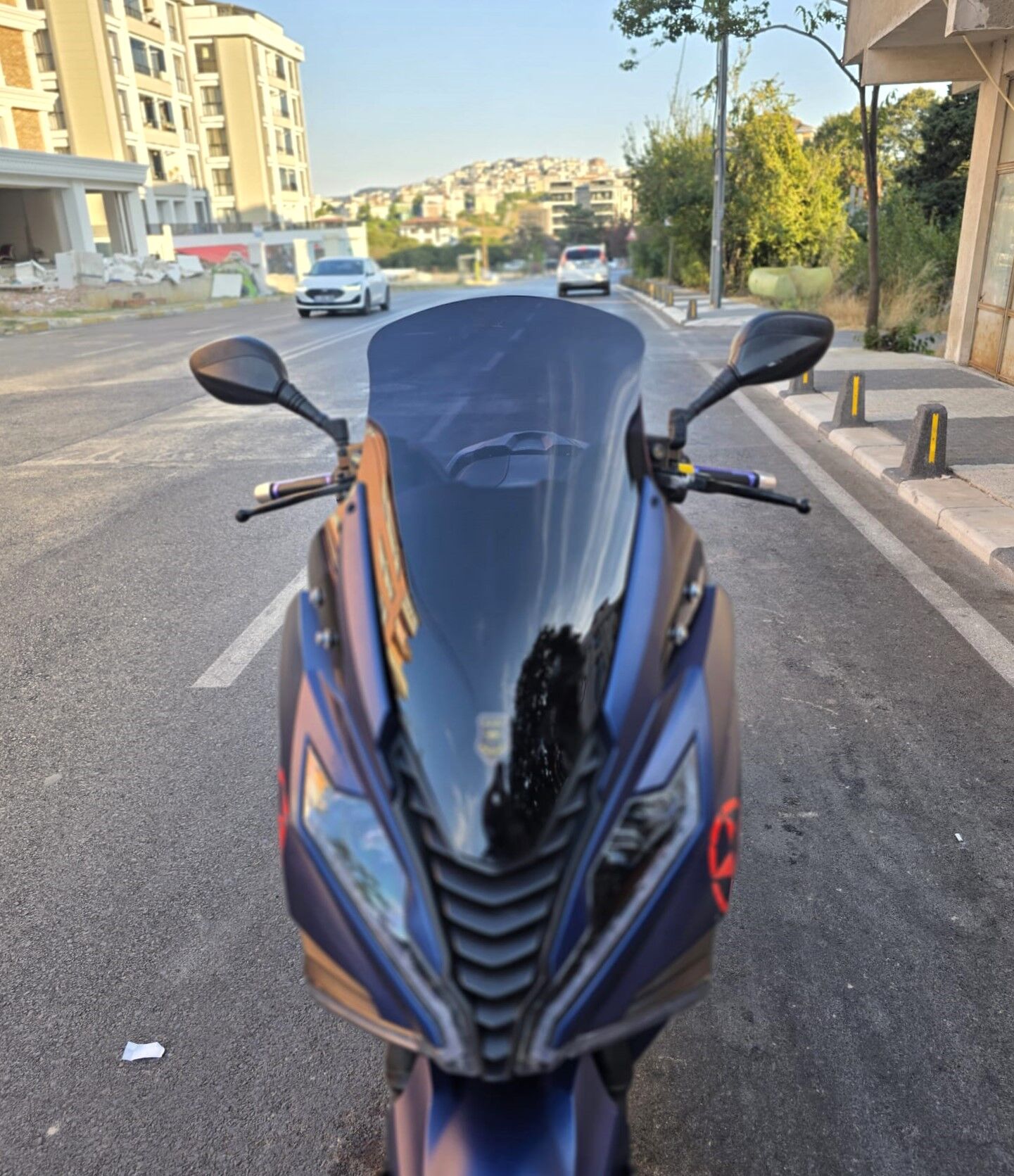 MOTOCAM Arora GT 250 Ön Cam 2023-2026 Model 65cm Siyah Renkli 4mm ORİJİNAL BOYLU