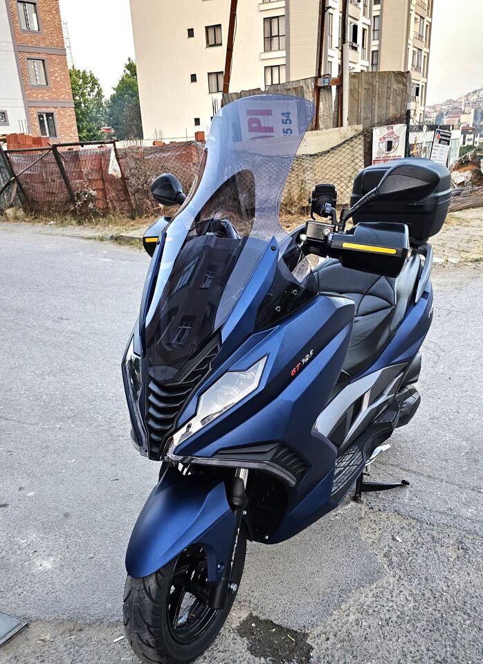 MOTOCAM Arora GT 250 Ön Cam 2023-2026 Model 83cm Füme Renkli 4mm UZUN