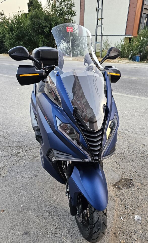 MOTOCAM Arora GT 250 Ön Cam 2023-2026 Model 83cm Şeffaf Renkli 4mm UZUN