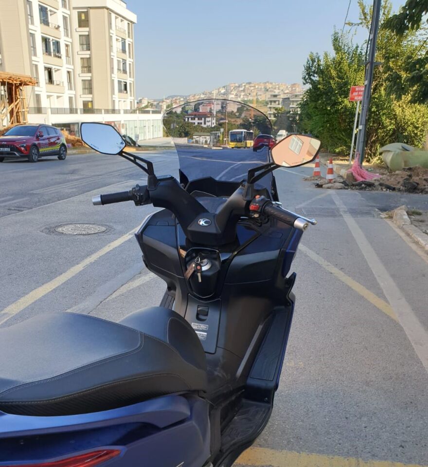 MOTOCAM Kymco Downtown 250i Ön Cam 2016-2026 Model 78cm Füme Renkli 4mm UZUN