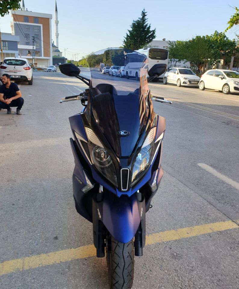 MOTOCAM Kymco Downtown 250i Ön Cam 2016-2026 Model 78cm Füme Renkli 4mm UZUN
