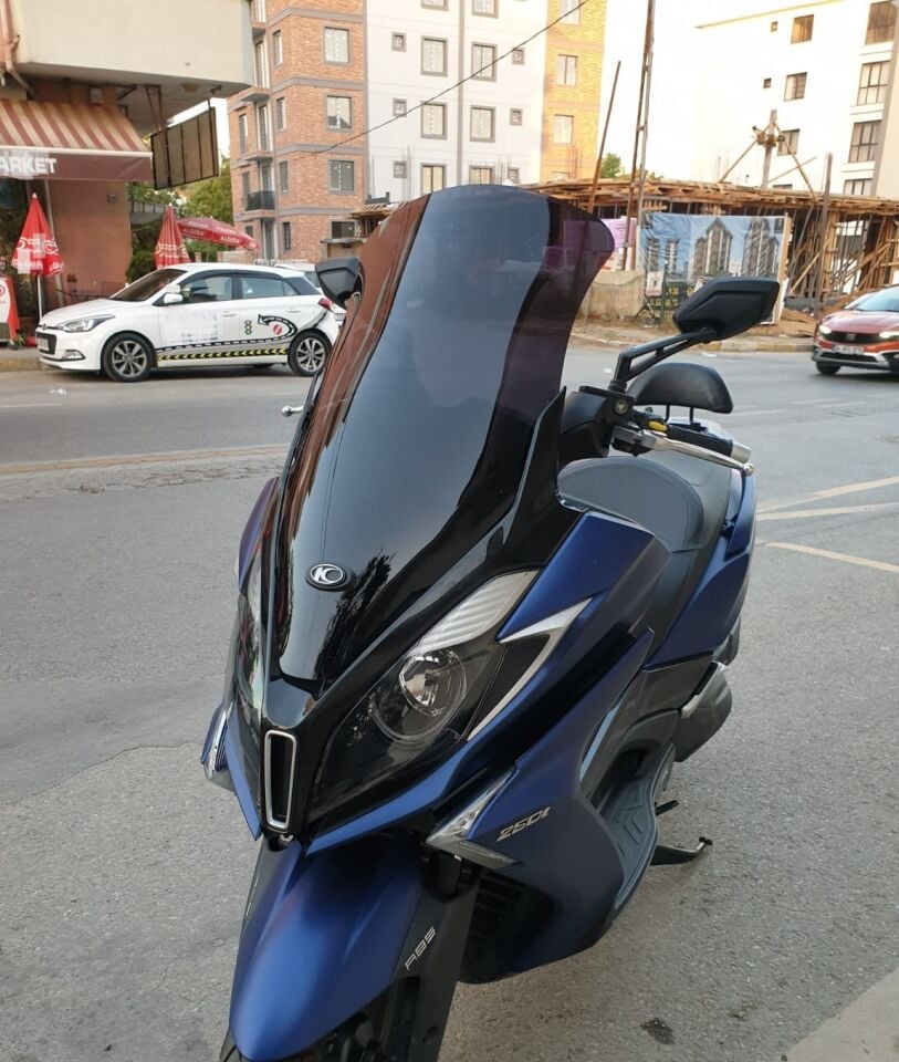 MOTOCAM Kymco Downtown 250i Ön Cam 2016-2026 Model 78cm Siyah Renkli 4mm UZUN