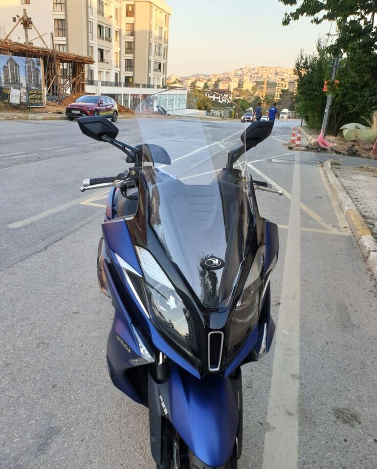 MOTOCAM Kymco Downtown 250i Ön Cam 2016-2026 Model 78cm Şeffaf Renkli 4mm UZUN