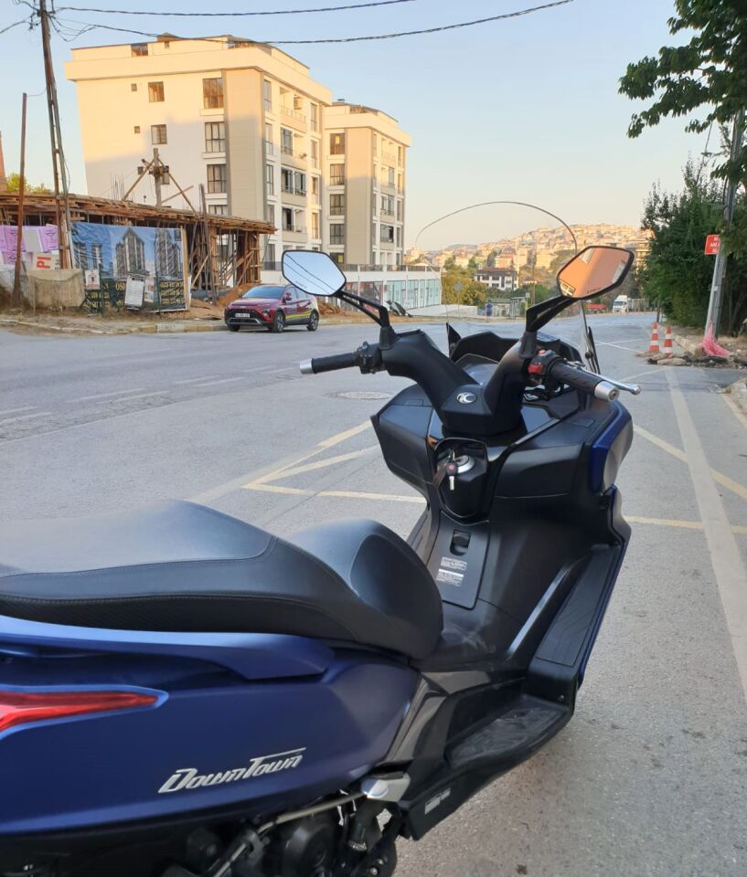 MOTOCAM Kymco Downtown 250i Ön Cam 2016-2026 Model 78cm Şeffaf Renkli 4mm UZUN