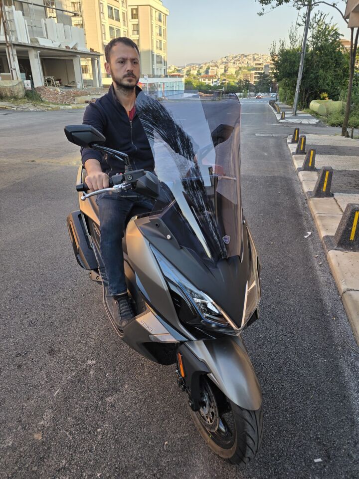 MOTOCAM Kymco Downtown GT 350 Ön Cam 2025-2026 Model 62cm Füme Renkli 4mm