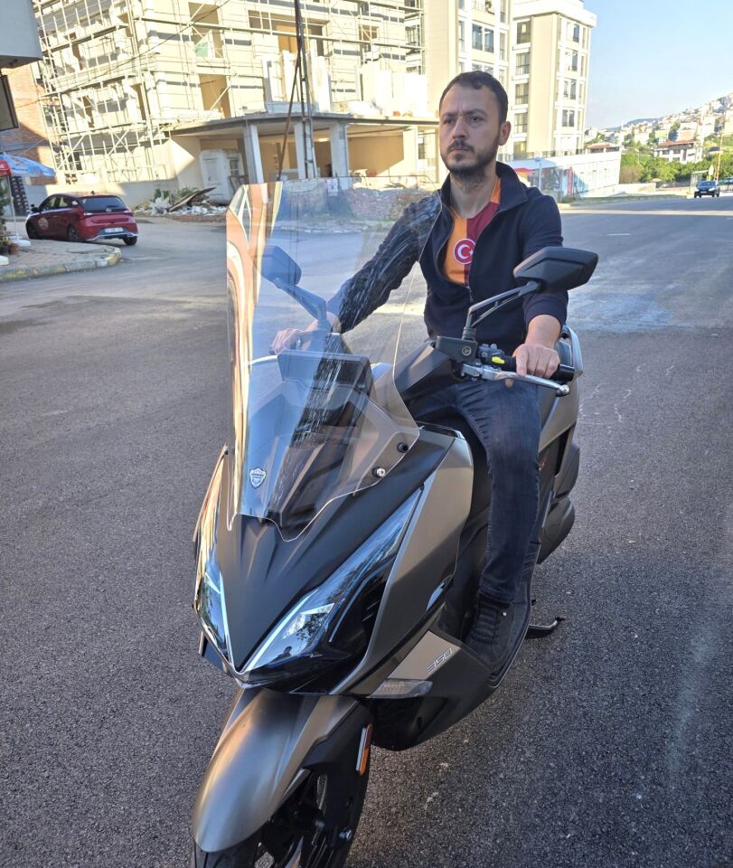 MOTOCAM Kymco Downtown GT 350 Ön Cam 2025-2026 Model 62cm Şeffaf Renkli 4mm