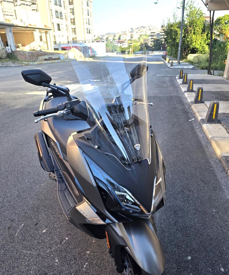 MOTOCAM Kymco Downtown GT 350 Ön Cam 2025-2026 Model 62cm Şeffaf Renkli 4mm