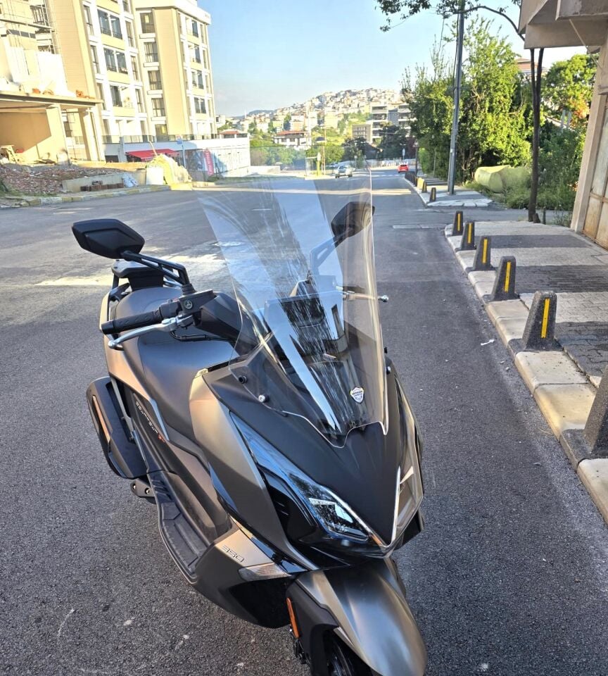 MOTOCAM Kymco Downtown GT 350 Ön Cam 2025-2026 Model 62cm Şeffaf Renkli 4mm