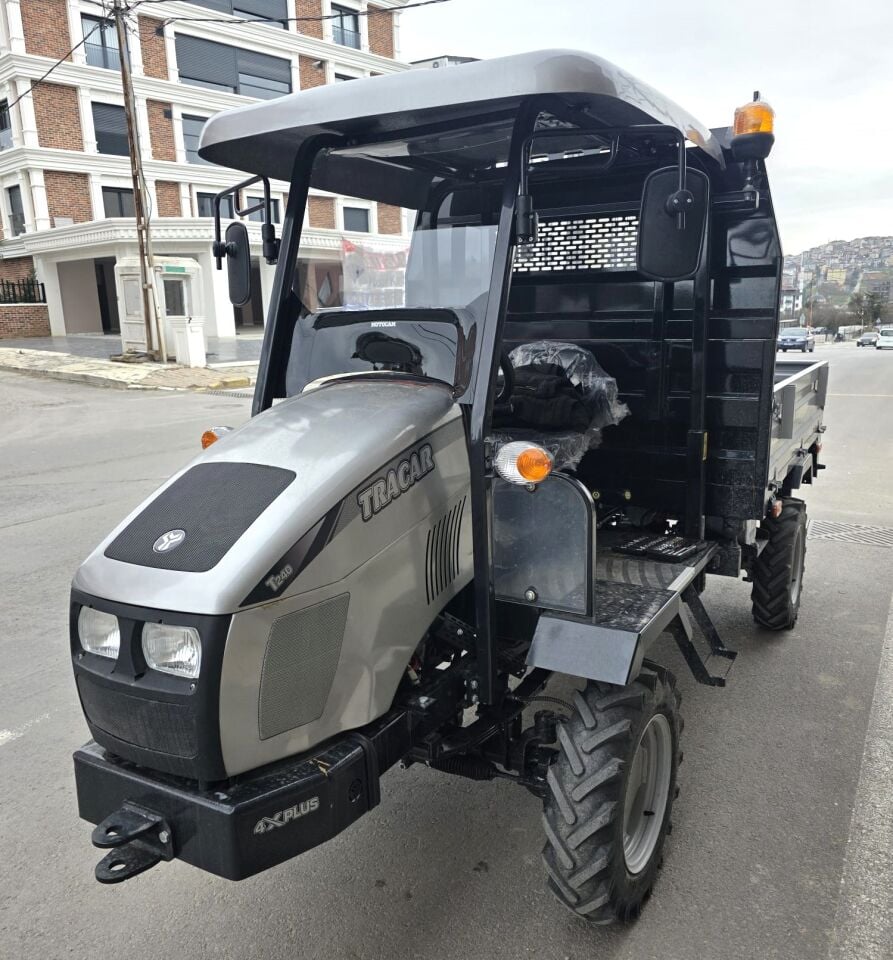 MOTOCAM Tracar T 240 Ön Cam 2023-2026 Model 70-89cm Şeffaf Renkli 4mm