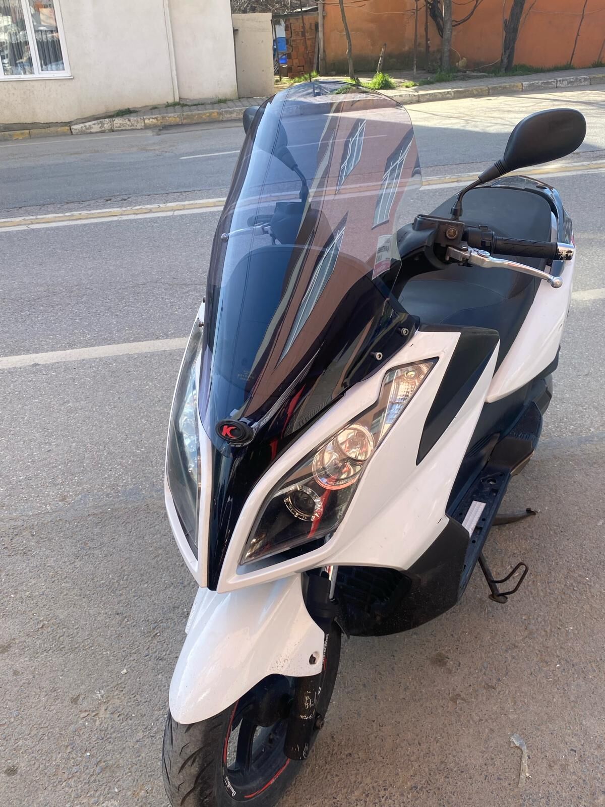 MOTOCAM Kymco Downtown Ön Cam 2009-2017 Model 67cm Füme Renkli 4mm