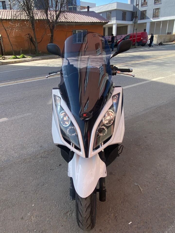 MOTOCAM Kymco Downtown Ön Cam 2009-2017 Model 67cm Füme Renkli 4mm